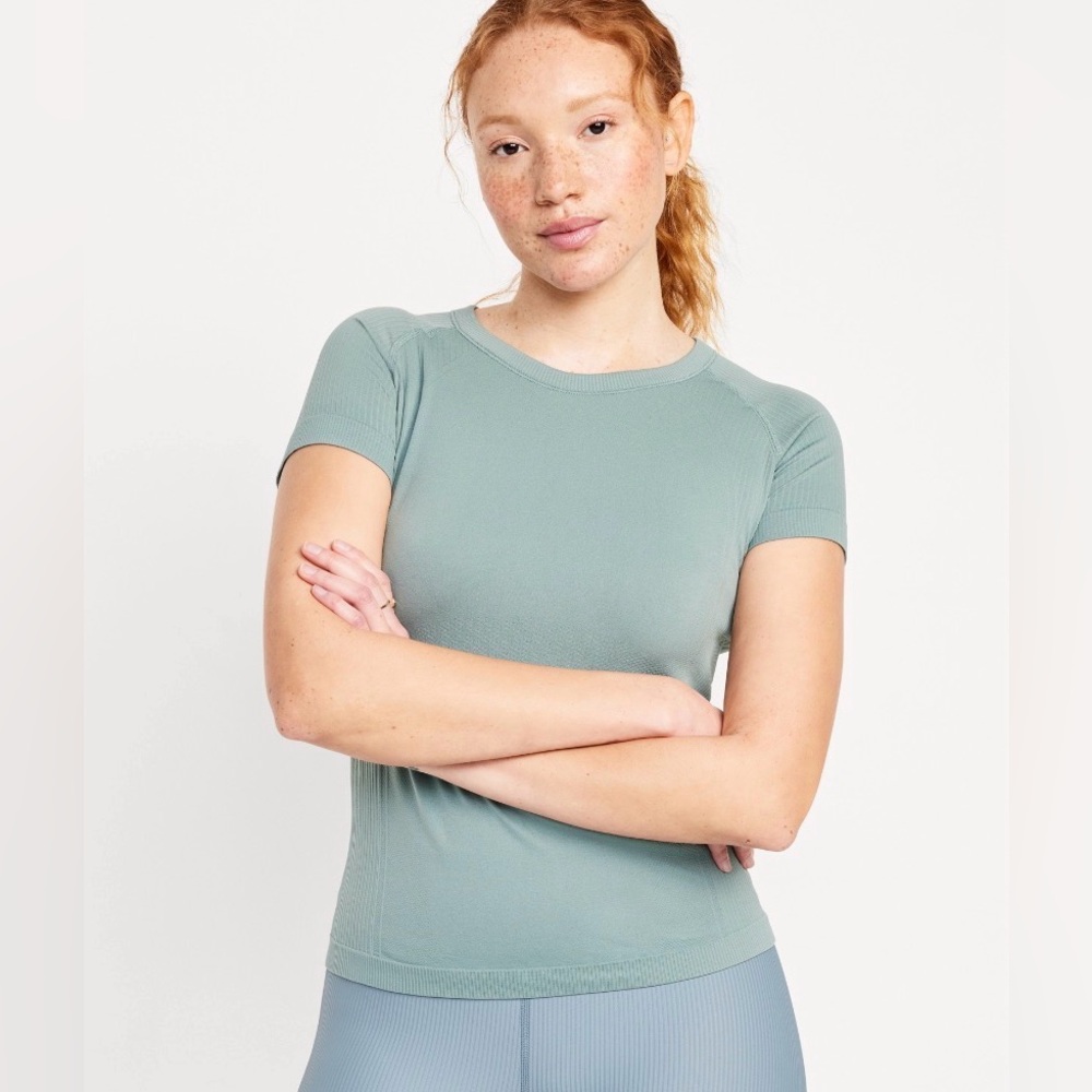 XS Women’s Fluid Seamless Fitted Tee Go-Dry